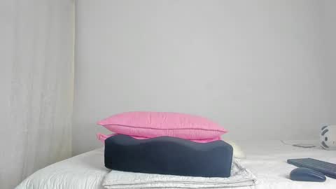 Caroline Tovar   Lovense is active my orgasms in your hands Give me more pleasure and make me cum online show from December 2024 01:13:01 AM