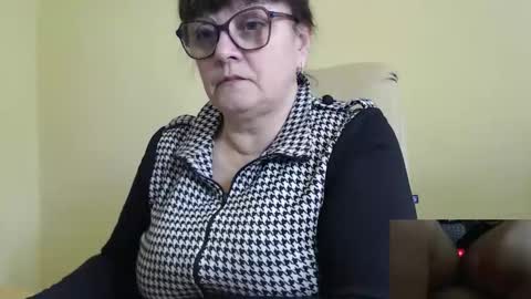 Snapshot of carolinedream_ chatting on October 2025 05:41:02 AM CarolineDream online show from October 2025 05:41:02 AM