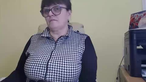 Snapshot of carolinedream_ chatting on November 2025 11:55:02 AM CarolineDream online show from November 2025 11:55:02 AM