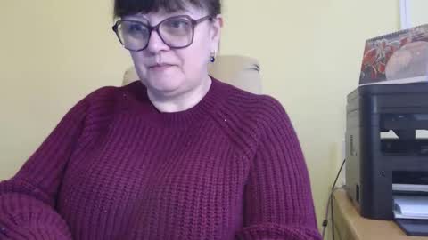 Snapshot of carolinedream_ chatting on November 2025 06:34:02 AM CarolineDream online show from November 2025 06:34:02 AM