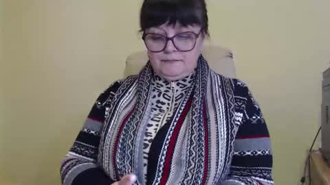 Snapshot of carolinedream_ chatting on November 2025 11:10:02 AM CarolineDream online show from November 2025 11:10:02 AM