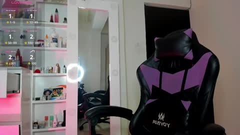 CarolineeGarcia online show from November 2025 01:02:02 PM