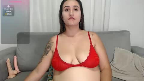 Caroline  online show from November 2025 06:26:01 PM