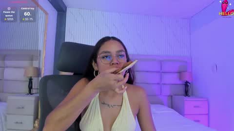 Caroline online show from April 2026 01:41:01 PM