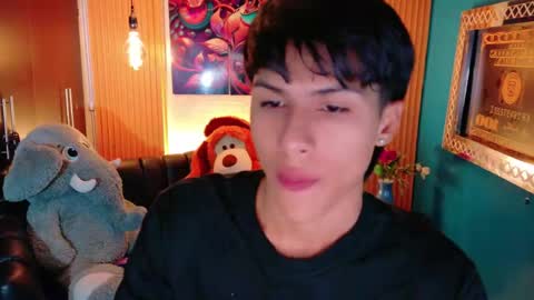 carolinejesh online show from March 2026 12:28:01 PM