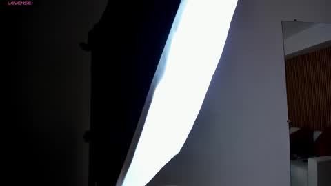 Snapshot of carolinemiller1 chatting on November 2025 11:35:01 AM Caro online show from November 2025 11:35:01 AM