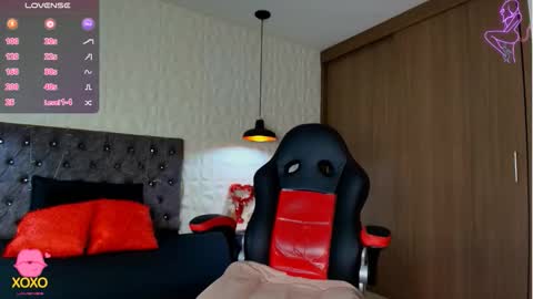 Snapshot of carolinescoth_dl chatting on September 2025 06:46:01 PM Caroline Scoth online show from September 2025 06:46:01 PM