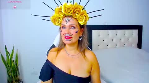 Snapshot of carolinnefiotti chatting on October 2025 05:03:01 PM CarolinneFiotti online show from October 2025 05:03:01 PM