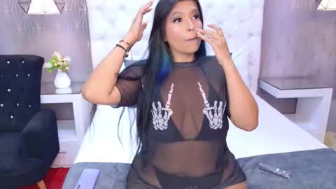 Snapshot of carolinnetaylor chatting on October 2025 11:41:02 AM CarolinneTaylor online show from October 2025 11:41:02 AM