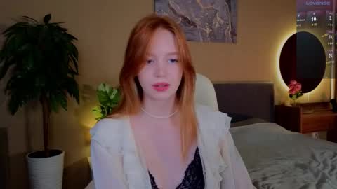 Snapshot of carolinnk chatting on September 2025 02:08:02 PM Caro online show from September 2025 02:08:02 PM