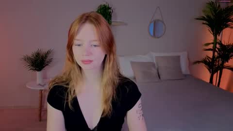 Snapshot of carolinnk chatting on September 2025 02:18:01 PM Caro online show from September 2025 02:18:01 PM