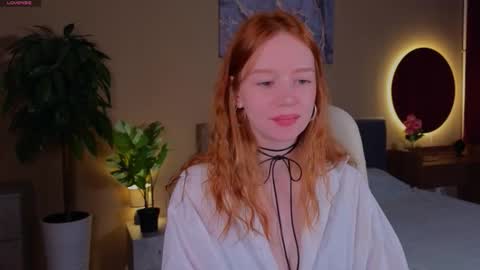 Snapshot of carolinnk chatting on September 2025 02:11:01 PM Caro online show from September 2025 02:11:01 PM