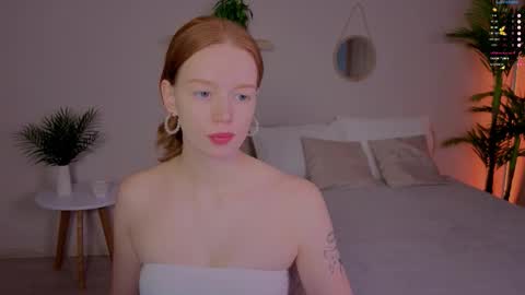 Snapshot of carolinnk chatting on October 2025 02:48:02 PM Caro online show from October 2025 02:48:02 PM