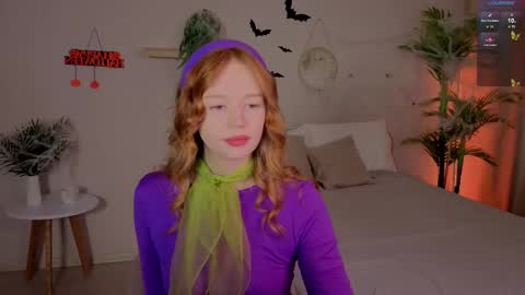 Caro online show from October 2025 03:46:02 PM