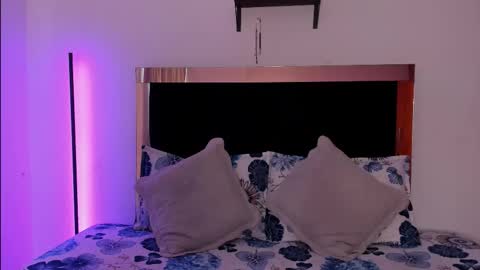 Caro  online show from February 2026 08:20:02 PM