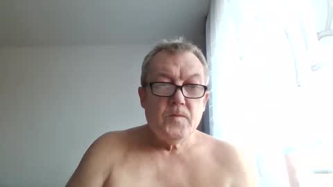 carsten21101 online show from November 2025 08:07:01 AM