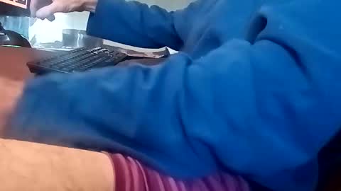 Snapshot of caryb chatting on October 2025 06:18:02 PM caryb online show from October 2025 06:18:02 PM