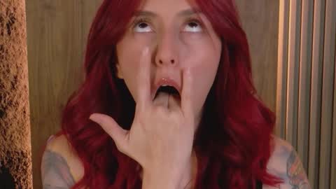 Snapshot of casandra_busting chatting on December 2025 07:54:02 PM Casandra online show from December 2025 07:54:02 PM