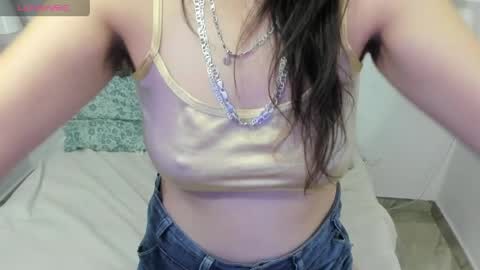 Snapshot of casey_james_ chatting on April 2026 04:10:02 AM CASEY online show from April 2026 04:10:02 AM