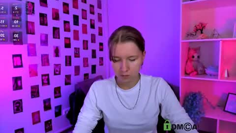 Snapshot of casey_meow_ chatting on June 2026 07:11:01 PM casey_meow_ online show from June 2026 07:11:01 PM
