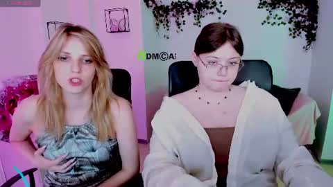 Snapshot of casey_meow_ chatting on June 2026 06:51:02 PM casey_meow_ online show from June 2026 06:51:02 PM