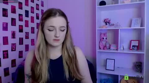 Snapshot of casey_meow_ chatting on July 2026 06:56:02 PM casey_meow_ online show from July 2026 06:56:02 PM