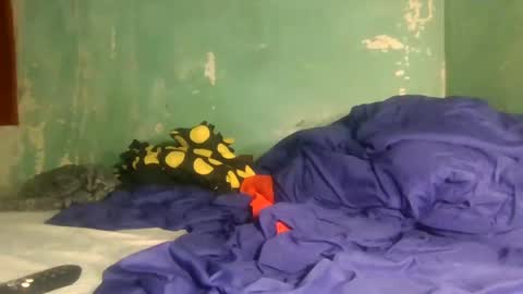 Snapshot of cashcoupllle chatting on December 2024 04:43:01 AM Cash Couple online show from December 2024 04:43:01 AM