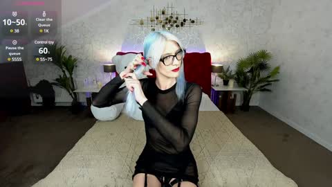 Cassandra online show from January 2025 12:41:01 AM