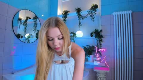 Hello my name is Cassie and my friend Nilo is also here online show from January 2025 09:46:01 AM