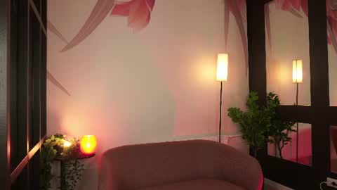 Hello my name is Cassie and my friend Nilo is also here online show from July 2026 06:28:01 PM