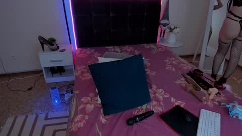 Cassie online show from January 2025 06:54:01 AM