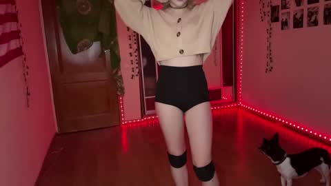 Cassie online show from April 2026 07:58:01 PM