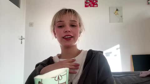 Olivia online show from March 2026 03:45:01 PM