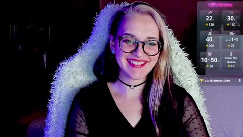 Snapshot of cassy_moore chatting on January 2025 07:10:01 PM Ellie online show from January 2025 07:10:01 PM