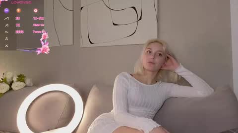 Snapshot of cassyclapp chatting on April 2026 02:18:02 PM Im Cassy online show from April 2026 02:18:02 PM