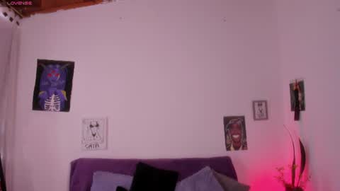 Cata green model independient online show from July 2026 06:46:02 PM