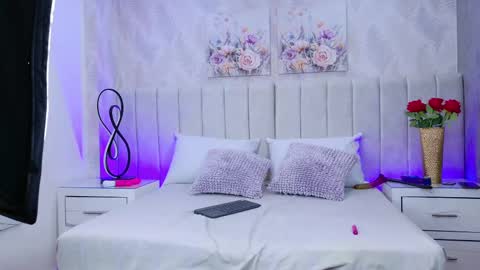 Dani   online show from September 2025 04:20:02 PM