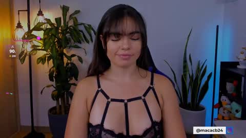 MACARENA online show from September 2025 05:47:02 PM