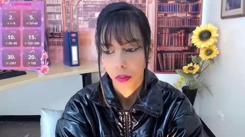Queen Catalella online show from October 2025 03:05:02 AM