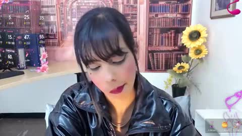 Queen Catalella online show from October 2025 03:21:02 AM