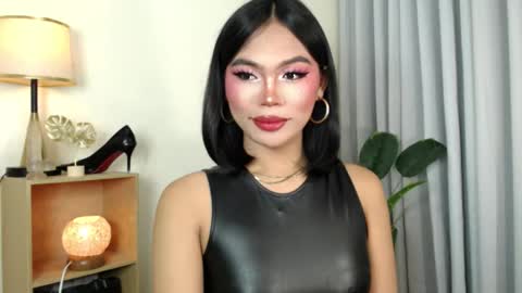 CatalenaX online show from November 2025 03:34:02 PM