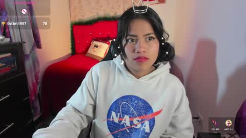 Flor....... online show from December 2024 04:43:02 AM