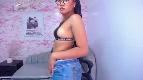 catalina25_t online show from February 2025 11:29:02 AM