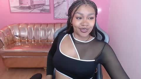 catalina25_t online show from December 2025 12:54:01 PM