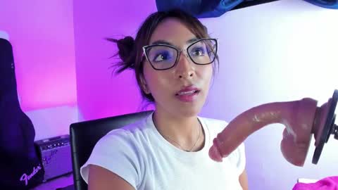 Cata  Monday- Saturday   On line at 0100pm-0700pm online show from March 2025 06:44:01 PM