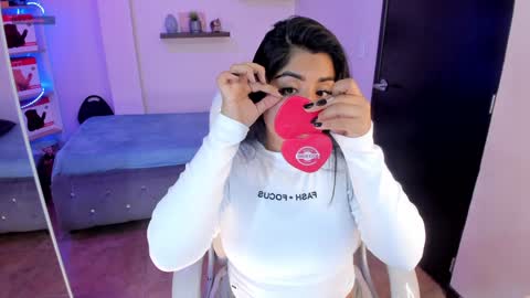 Snapshot of catalina_naughtyy chatting on December 2024 05:32:01 PM Catalina online show from December 2024 05:32:01 PM