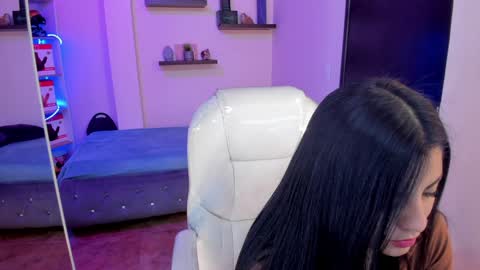Snapshot of catalina_naughtyy chatting on December 2024 08:40:02 PM Catalina online show from December 2024 08:40:02 PM