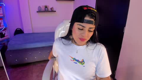 Snapshot of catalina_naughtyy chatting on December 2024 09:09:02 PM Catalina online show from December 2024 09:09:02 PM
