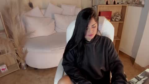 Snapshot of catalina_naughtyy chatting on January 2025 05:27:01 AM Catalina online show from January 2025 05:27:01 AM