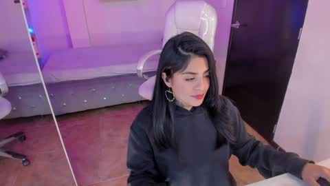 Snapshot of catalina_naughtyy chatting on January 2025 09:28:01 PM Catalina online show from January 2025 09:28:01 PM